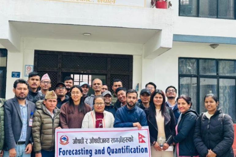 दोलखामा औषधि तथा स्वास्थ्य सामग्रीको Forecasting र Quantification सम्बन्धी अभिमुखीकरण सम्पन्न